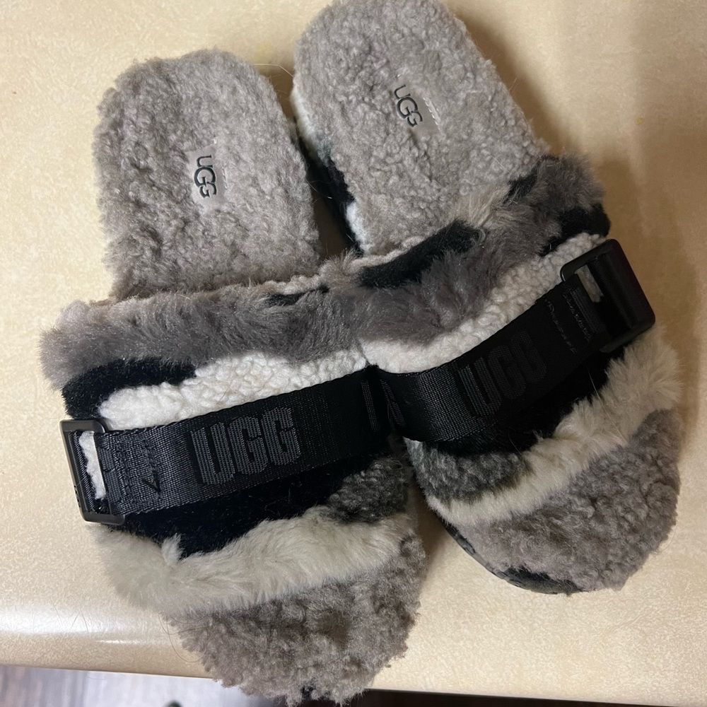 UGG Fluffita Cali Collage Platform slides - Picture 4 of 8